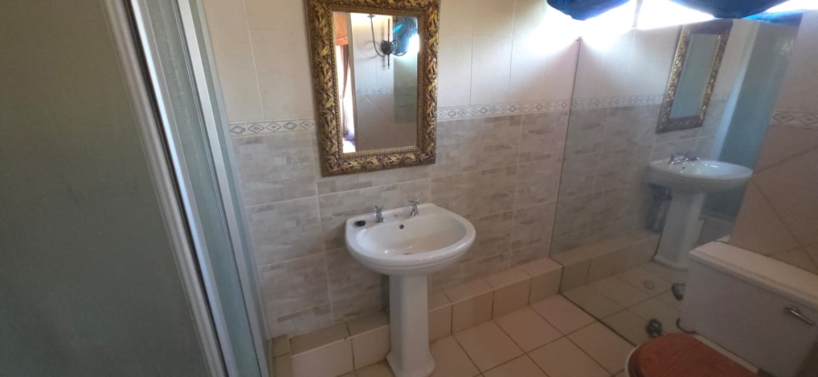 6 Bedroom Property for Sale in Wilkeville North West